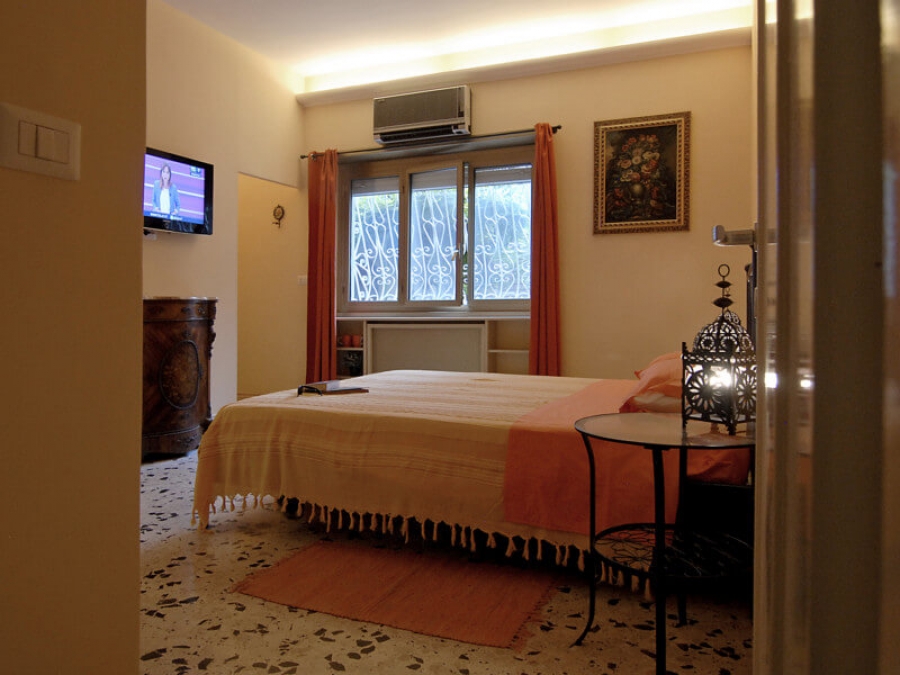 Queen En-suite Room